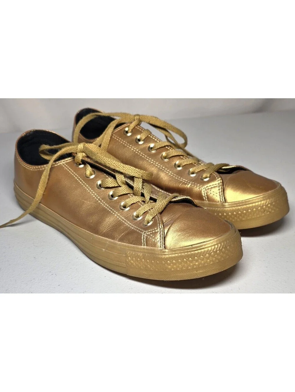 Mens Converse Chuck Taylor All-Star OX All Gold Size 10- 153107C